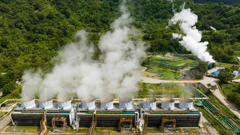 Descubra com Fernando Trabach Filho o potencial do calor interno da Terra como fonte limpa de energia geotérmica.