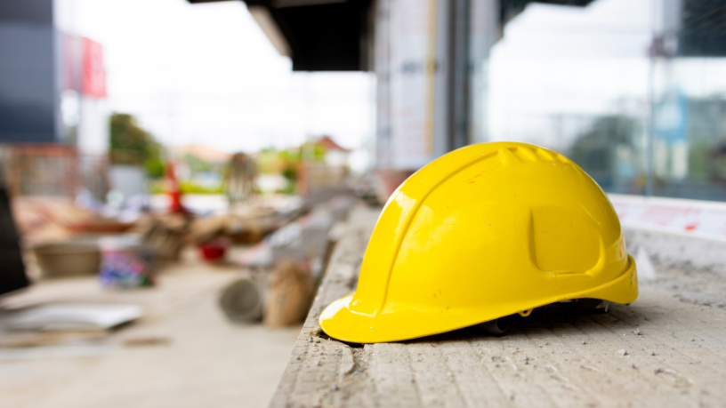 Márcio Velho da Silva destaca práticas essenciais de segurança do trabalho que elevam o padrão das obras em 2026.