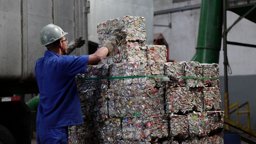 ReciclaBR analisa a mineração urbana e o reaproveitamento de metais não ferrosos.