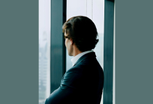 Ian dos Anjos Cunha explica como identificar os sinais de alerta do estresse crônico que podem prejudicar sua produtividade.