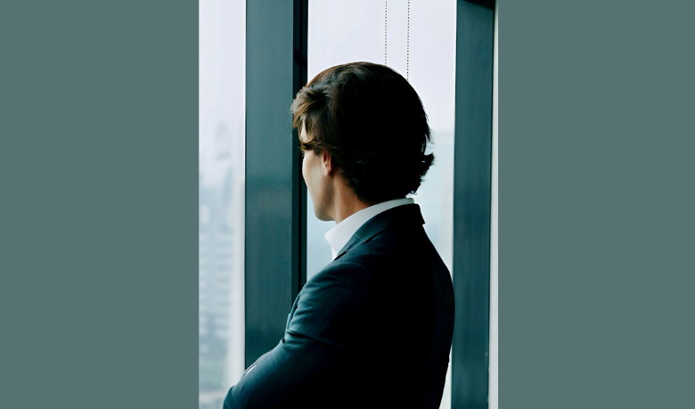 Ian dos Anjos Cunha explica como identificar os sinais de alerta do estresse crônico que podem prejudicar sua produtividade.