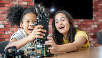 No ensino fundamental, a robótica fortalece competências essenciais desde as primeiras etapas, conforme explica Gustavo Adolfo Morceli Rodrigues.